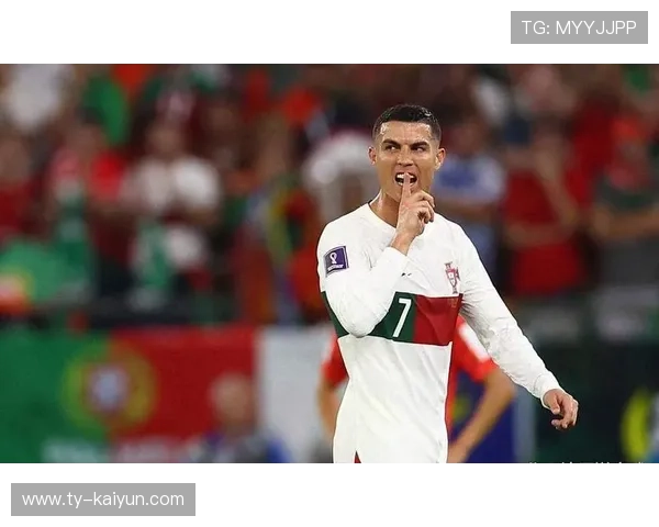 葡萄牙连续零封对手,C罗大笑拥抱队友:世界杯经典瞬间再现