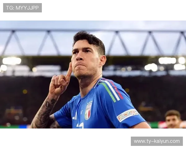 曼联以梅西式传球手为目标,斥巨资改善中场弱点,开启豪华引援新纪元 曼联以梅西式传球手为目标,斥巨资改善中场弱点,开启豪华引援新纪元