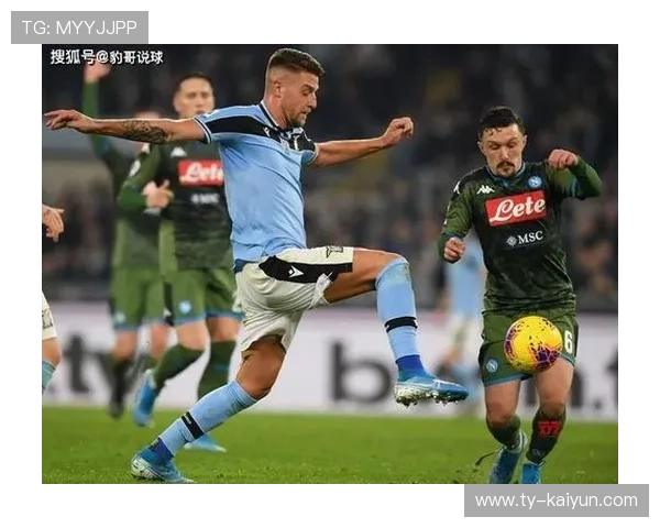 那不勒斯利用宽度拉扯创造机会,整体更均衡 那不勒斯利用宽度拉扯创造机会,整体更均衡