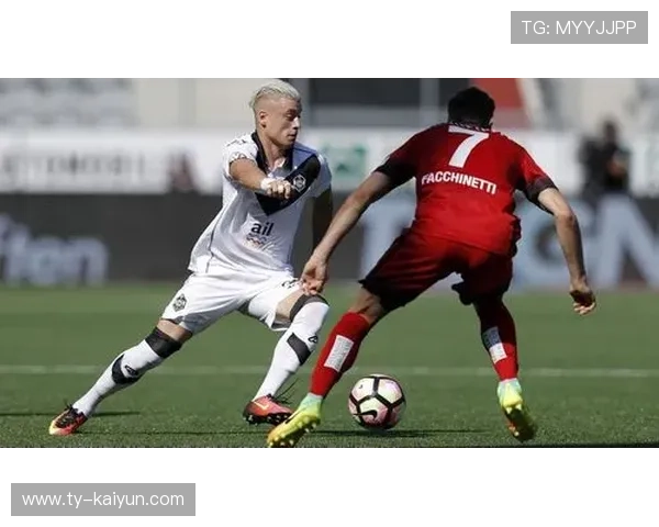 阿贾克斯快速传切：以速度与思维征服对手的足球美学