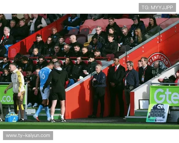 曼城在关键场次中展现心理韧性与比赛掌控力,曼城常用阵型2020