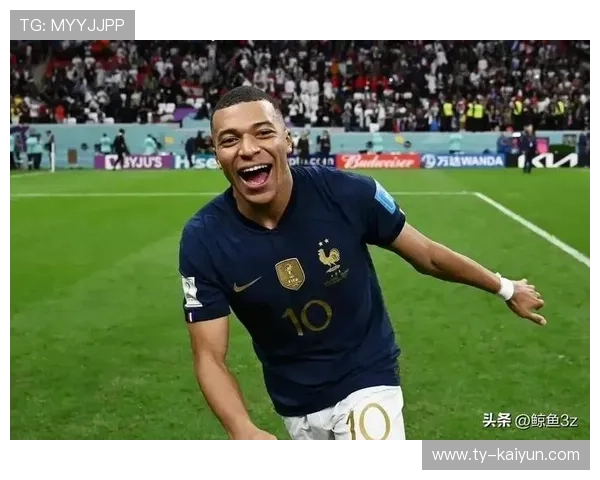 姆巴佩斜线跑动精准接应传球形成绝佳机会