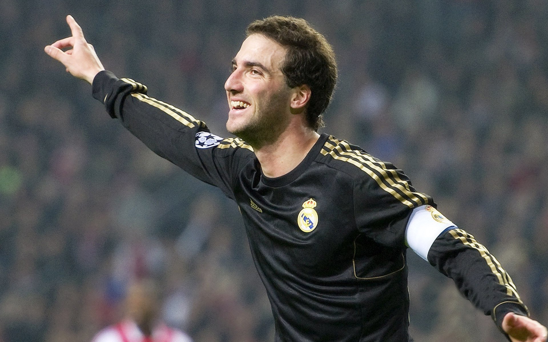 世俱杯扩军后赛制引发关注，世俱杯比赛